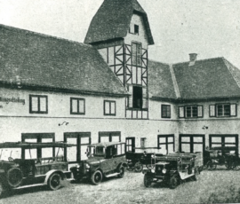 Rüsthaus mit Fuhrpark